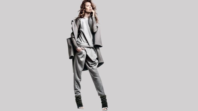 <b>5499元的iPhone16Pro 16号晚 8 点开抢，苹果耳机也能用88VIP券了，有哪些攻略？</b>